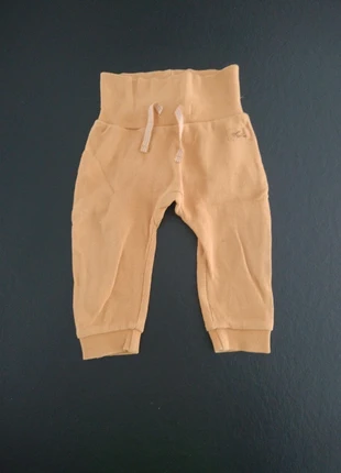 Jogging petit effet sarouel, merk: Winnie The Pooh, staat: Goed, maat: 9-12 maanden / 74 cm, € 1,00, € 1,75 inclusief Kopersbescherming