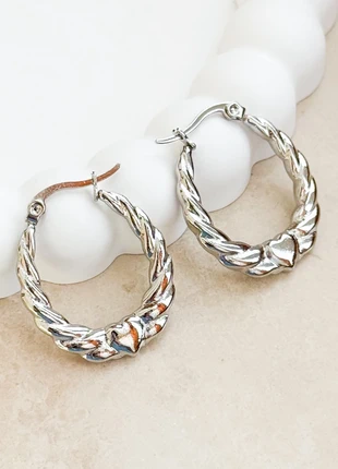 Orecchini donna argento acciaio a cerchio intrecciati con cuore - stile vintage, marke: Vintage Dressing, zustand: Sehr gut, 8,00 €, 9,10 € inklusive Vinted-Käuferschutz