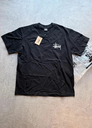 T shirt stussy Noir/logo blanc Taille M, brand: Stüssy, condizioni: Ottime, taglia: M, €32.60, €34.93 include la Protezione acquisti