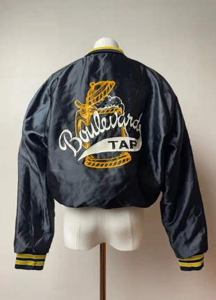 Veste teddy vintage satinée, made in USA. Satin université, marque: Vintage, état: Très bon état, taille: S / 36 / 8, 40,00 €, 42,70 € Protection acheteurs incluse