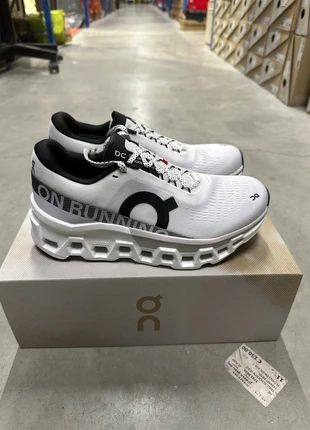 On Running cloudmonster 2, merk: On Running, staat: Nieuw met prijskaartje, maat: 40.5, € 155,00, € 163,45 inclusief Kopersbescherming