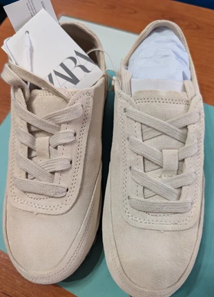 Zapatillas deportivas piel Zara talla 31, marque: Zara, état: Neuf avec étiquette, taille: 31, 22,00 €, 23,80 € Protection acheteurs incluse