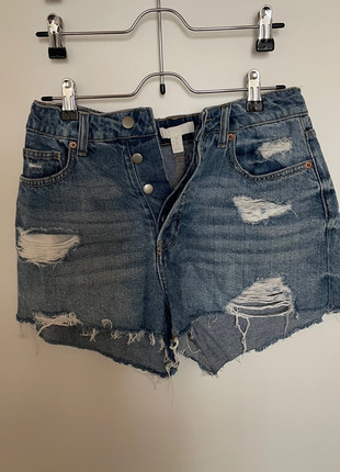 Y2K Denim Hotpants – 2000s Vibe mit High Waist & Retro-Charme, marque: H&M, état: Très bon état, taille: M / 38 / 10, 4,00 €, 4,90 € Protection acheteurs incluse