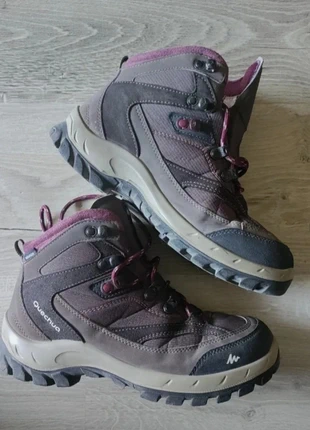 Botas montaña quechua 39, marca: Decathlon, estado: Bom, tamanho: 39, €25.00, €26.95 inclui Proteção do Comprador