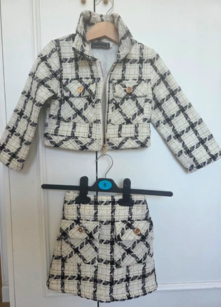 Ensemble jupe chicaprie taille 4 ans, merk: CHICAPRIE, staat: Heel goed, maat: 4 jaar / 104 cm, € 12,00, € 13,30 inclusief Kopersbescherming