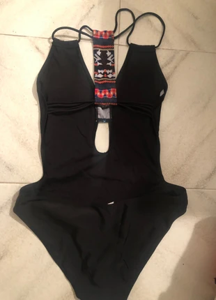 Costume intero nero stile etnico , marque: Shein, état: Neuf sans étiquette, taille: M / 38 / 10, 5,00 €, 5,95 € Protection acheteurs incluse