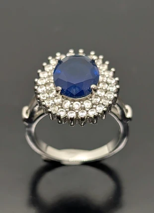 Bague marguerite en métal argenté sertie d'une pierre bleue et de pierres blanches, état: Très bon état, taille: 16,1 mm, 13,00 €, 14,35 € Protection acheteurs (Pro) incluse