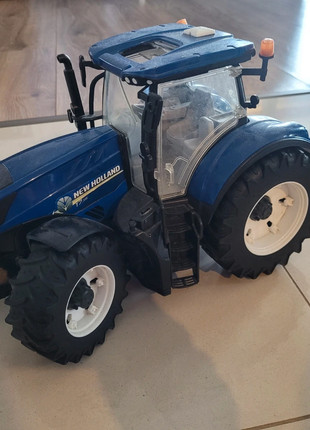 Obrázek k inzerátu: Traktor New holland