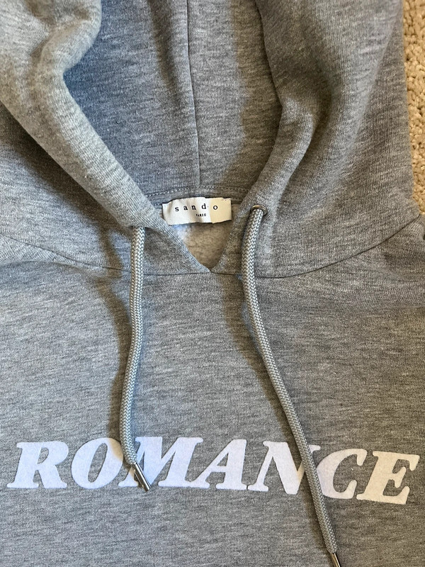 Pull sandro romance hotsell