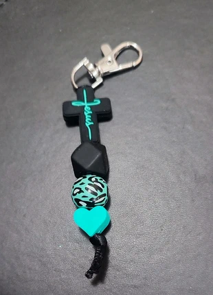 Porte clés bleu et noir croix chrétienne, estado: Novo sem etiquetas, €5.00, €5.95 inclui Proteção do Comprador