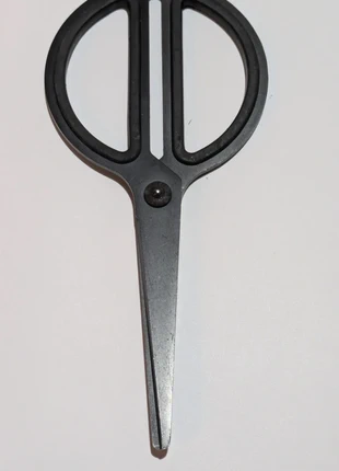 Zware schaar minimalistische stijl, zwarte rubber in handgreep, marca: House Doctor, estado: Satisfactorio, tamaño: Talla única, 3,50 €, 4,38 € Protección al comprador incluida