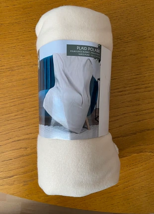 Plaid polaire neuf, marca: The Home Deco Factory, estado: Novo sem etiquetas, tamanho: 125 x 150 cm, €15.00, €16.45 inclui Proteção do Comprador