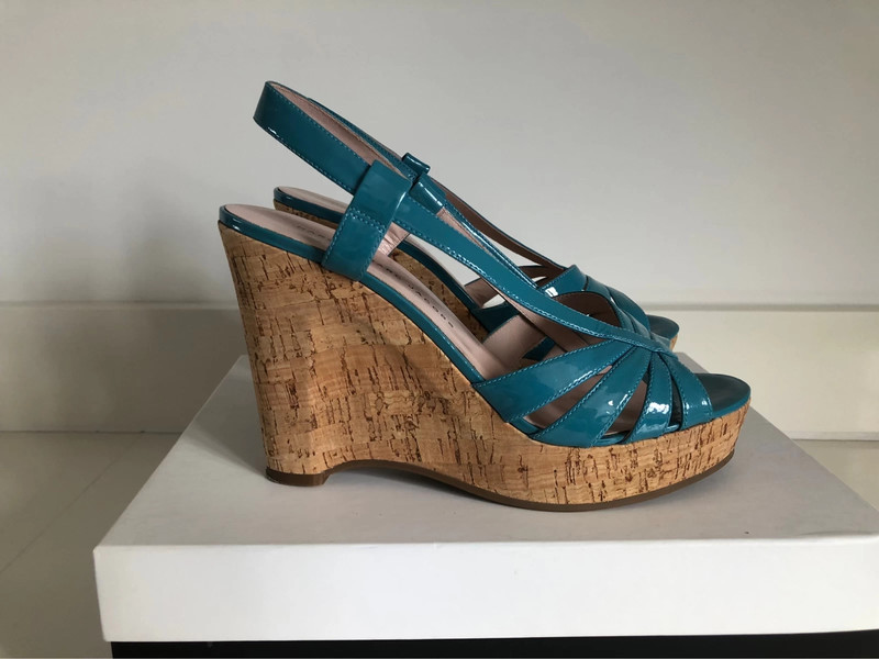 Turquoise wedges 2025