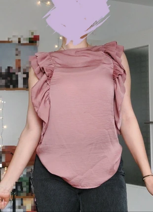 Top / Bluse mit Volants, merk: H&M, staat: Heel goed, maat: XS / 34 / 6, € 2,00, € 2,80 inclusief Kopersbescherming