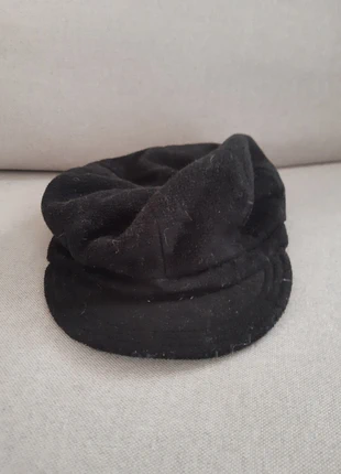 Casquette gavroche noire en polar, état: Bon état, 1,00 €, 1,75 € Protection acheteurs incluse
