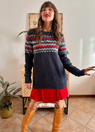 1990’s vintage navy blue knit pullover with red and cream geometric pattern, brand: Unique Vintage, condizioni: Ottime, taglia: L / IT 44 / EU 40, €15.00, €16.45 include la Protezione acquisti Pro