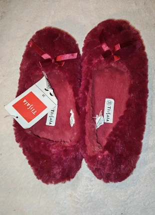 Chaussons femme, marque: Femme, état: Neuf avec étiquette, taille: 38, 1,50 €, 2,28 € Protection acheteurs incluse