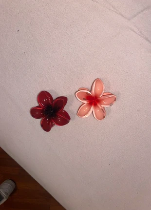 Coppia di mollette a forma di fiore – accessori capelli trendy, marca: No Logo, estado: Novo sem etiquetas, €3.00, €3.85 inclui Proteção do Comprador