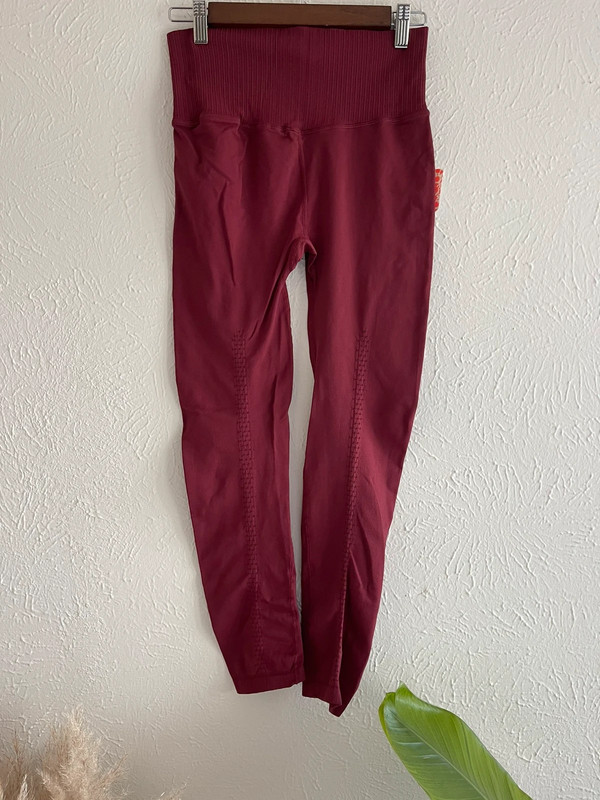 Free People Movement Good Karma Leggings Burgundy M/L New With Tags 3