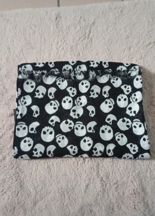 Écharpe crâne, merk: halloween, staat: Heel goed, € 2,00, € 2,80 inclusief Kopersbescherming