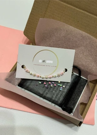 Bracciale perline fiorellini rosa bianco oro🌸, marca: Vintage Dressing, estado: Novo sem etiquetas, €14.00, €15.40 inclui Proteção do Comprador