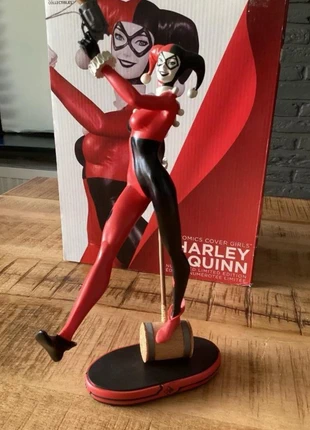 DC Comics Cover girls Harley Quinn statue., merk: DC Comics, staat: Nieuw zonder prijskaartje, maat: XXL, € 100,00, € 105,70 inclusief Kopersbescherming