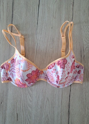 Soutien-gorge neuf 90B, zustand: Neu, größe: 75B, 3,00 €, 3,85 € inklusive Vinted-Käuferschutz