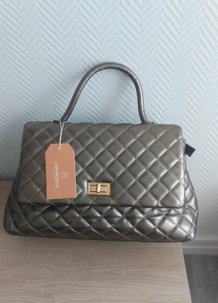 Sac bandoulière argenté – minimal, chic, essentiel, état: Neuf avec étiquette, 19,00 €, 20,65 € Protection acheteurs incluse