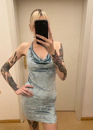 Sexy baby blue velvety mini dress, merk: Vintage, staat: Goed, maat: XS / 34 / 6, € 6,00, € 7,00 inclusief Kopersbescherming