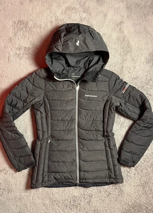 Doudoune d’hiver Peak Performance matelassé femme M | noir, marque: Peak Performance, état: Neuf sans étiquette, taille: M / 38 / 10, 90,00 €, 95,20 € Protection acheteurs incluse