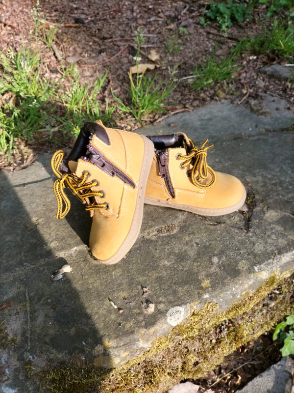 Chaussures bebe garcon taille 19