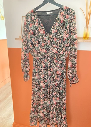 Robe longue fleurie taille m/l, marque: Archie Love, état: Très bon état, taille: M / 38 / 10, 8,00 €, 9,10 € Protection acheteurs incluse