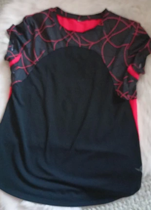 T-shirt sport 10/12 ans, condition: Very good, size: 10 years / 140 cm, €3.00, €3.85 includes Buyer Protection Pro