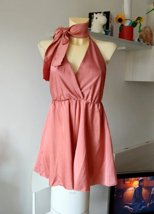 Tutina estiva donna. Jumpsuit rosa con schiena scoperta, marque: ONLY, état: Très bon état, taille: Taille unique, 8,00 €, 9,10 € Protection acheteurs incluse