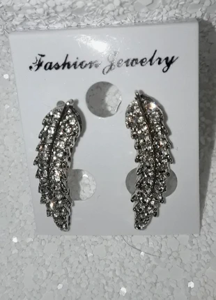 Boucles d oreilles argentées plume strass, marca: Plume, estado: Nuevo sin etiquetas, 4,00 €, 4,90 € Protección al comprador incluida