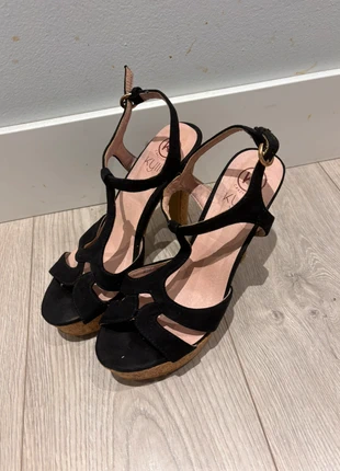 Sandalias tacón plataforma negros, marque: Crazy shoes, état: Bon état, taille: 38, 5,00 €, 5,95 € Protection acheteurs incluse