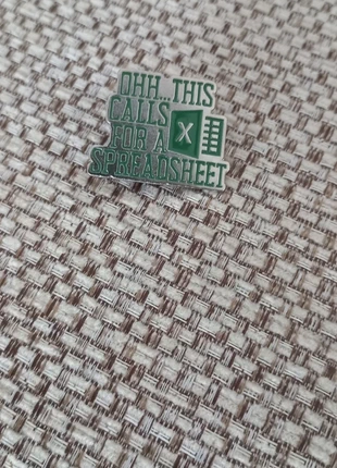 Pin/badge, brand: NO LABEL, condition: New without tags, £2.25, £3.06 includes Buyer Protection