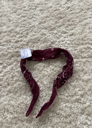 Bandana couleur violet et blanc, Claire’s neuf avec étiquette, marque: Claire's, état: Neuf avec étiquette, 2,90 €, 3,75 € Protection acheteurs incluse