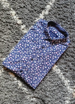 Chemise Zara Man à motif | Bleu coupe moderne | Taille M, marque: Zara Man, état: Très bon état, taille: M, 15,00 €, 16,45 € Protection acheteurs incluse