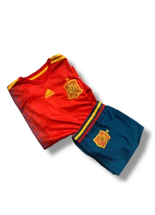 Ensemble de l’Espagne rouge et bleu S, merk: adidas, staat: Heel goed, maat: S, € 10,00, € 11,20 inclusief Kopersbescherming