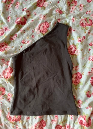 One shoulder top, marca: Weekday, estado: Nuevo con etiquetas, tamaño: XS / 34 / 6, 9,00 €, 10,15 € Protección al comprador incluida