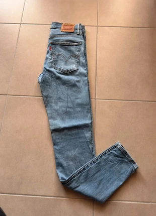 Jeans levis femme taille haute taille 36-38, merk: Levi's, staat: Heel goed, maat: S / 36 / 8, € 22,00, € 23,80 inclusief Kopersbescherming