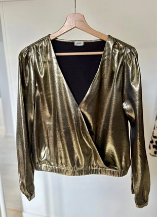 Blouse doré pimkie, marque: Pimkie, état: Neuf sans étiquette, taille: L / 40 / 12, 6,00 €, 7,00 € Protection acheteurs incluse