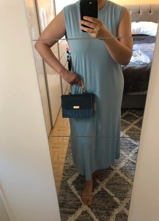 Robe tee shirt fluide bleu clair, merk: Bleu Clair, staat: Nieuw zonder prijskaartje, maat: Universele maat, € 13,00, € 14,35 inclusief Kopersbescherming