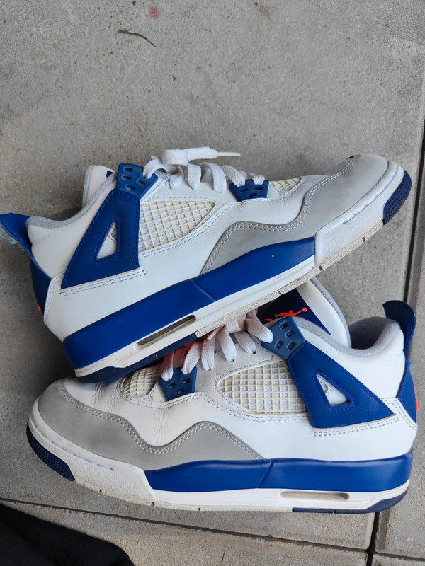 Jordan 4 Retro Deep Royal Blue Vinted