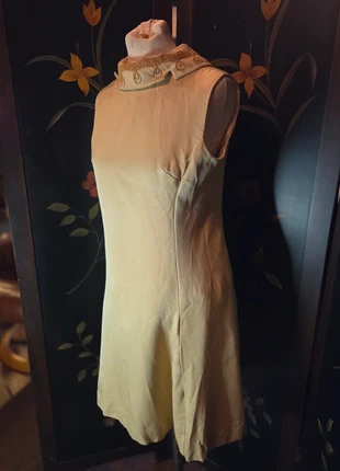 Vintage beige 1960s mini dresd, brand: Vintage Dressing, condition: Very good, size: M / 10, £35.00, £37.45 includes Buyer Protection Pro