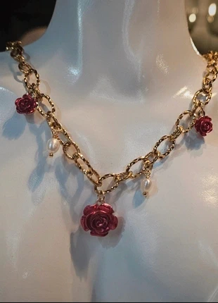 Collier vintage roses rouges et perles d eau douce chaine dorée acier inoxydable, marque: Vintage, état: Très bon état, 19,00 €, 20,65 € Protection acheteurs incluse