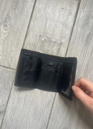 Porte feuille, merk: Ducatillon, staat: Nieuw met prijskaartje, € 1,00, € 1,75 inclusief Kopersbescherming