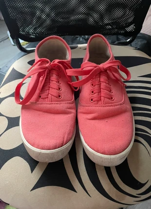 Pink sneakers with pink laces, marque: Walkx, état: Très bon état, taille: 39, 5,00 €, 5,95 € Protection acheteurs incluse