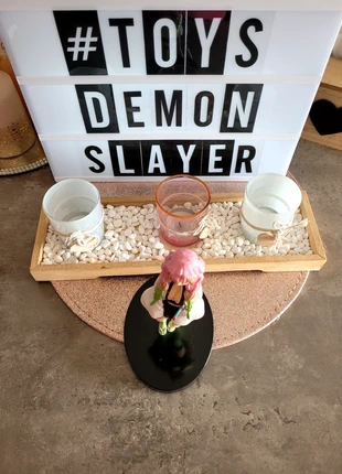 Figurine Mitsuri kanjori, marke: Demon Slayer, zustand: Sehr gut, größe: 8 Jahre / 128, 6,00 €, 7,00 € inklusive Vinted-Käuferschutz